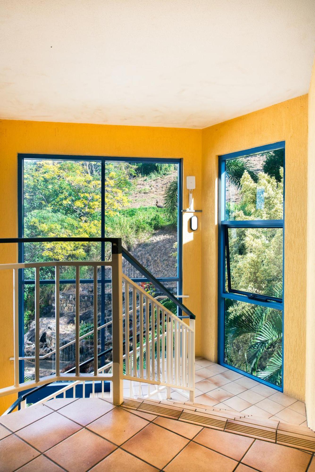 Coral Sea Vista Apartments Airlie Beach Exterior photo