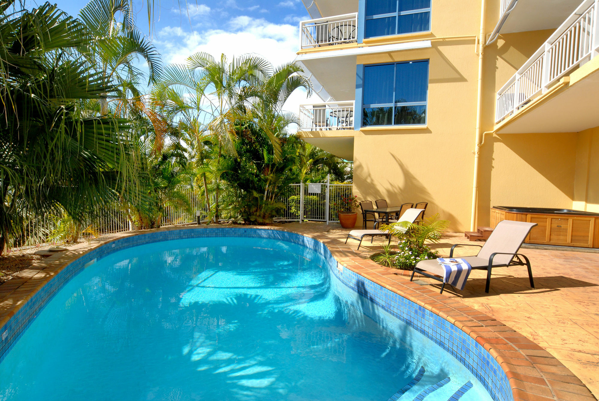 Coral Sea Vista Apartments Airlie Beach Exterior photo